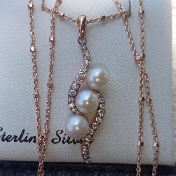 14K Rose Gold Cultured Pearl Drop Pendant - Picture 2 of 7